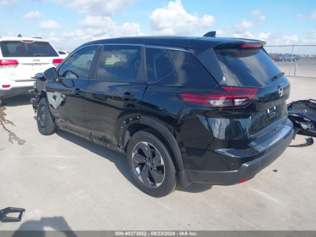 5N1BT3BA7RC735721 Nissan Rogue Sv Fwd