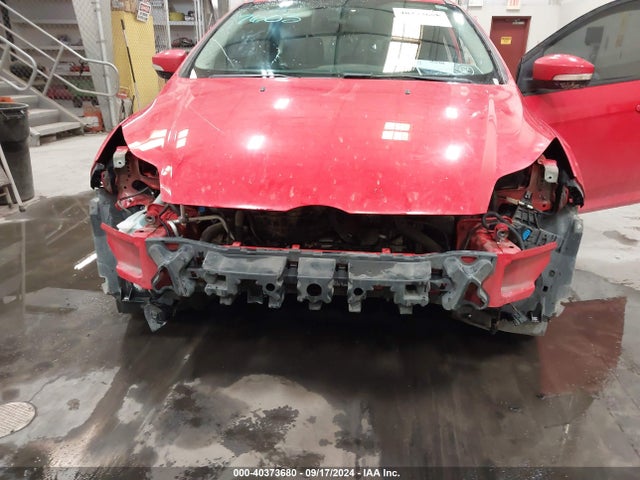 Ford FOCUS SE 2014 1FADP3K29EL381856 Image 6