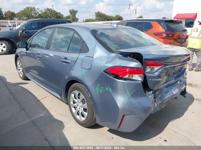 Toyota COROLLA LE 2022 5YFEPMAE9NP342188 Image 3