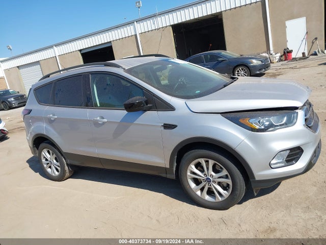 1FMCU9GD9JUB54632 Ford ESCAPE SE