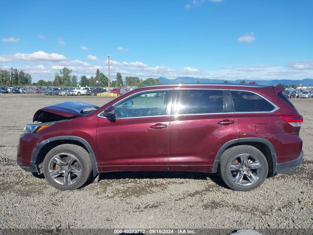 Toyota Highlander Limited Platinum 2018 5TDDZRFH1JS832809 Image 14