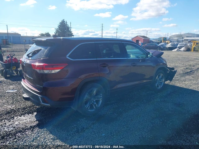 Toyota Highlander Limited Platinum 2018 5TDDZRFH1JS832809 Image 4