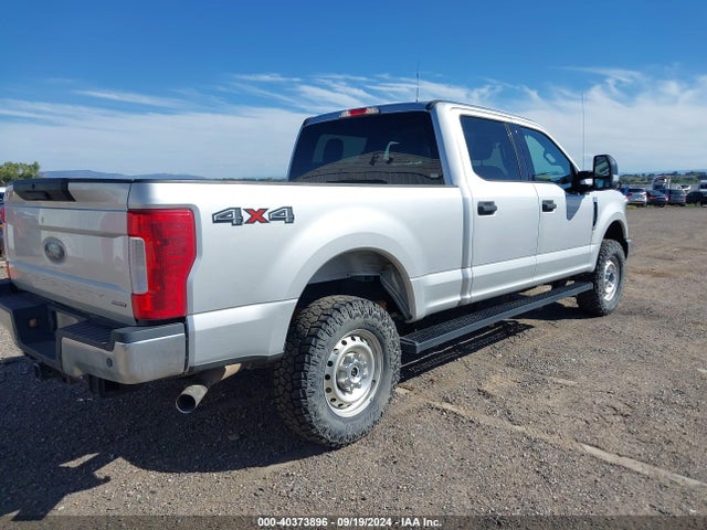 Ford F-250 Xlt 2018 1FT7W2B63JEB97602 Image 4
