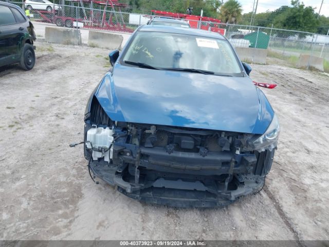 3MZBN1L37JM236517 Mazda Mazda3 Touring