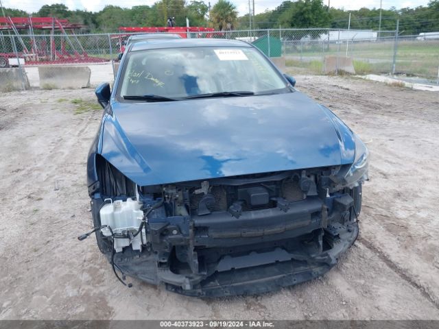 3MZBN1L37JM236517 Mazda Mazda3 Touring