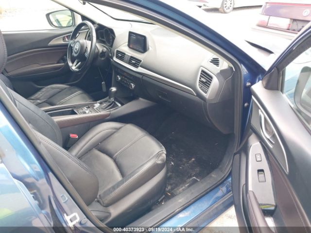 3MZBN1L37JM236517 Mazda Mazda3 Touring