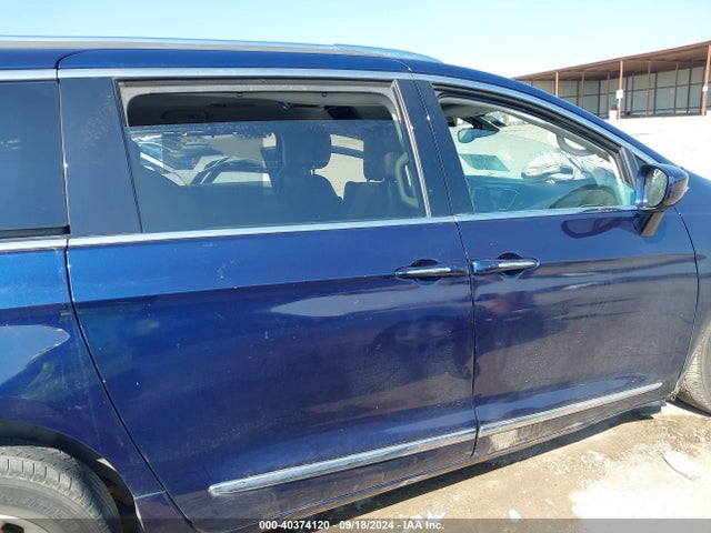 40374120 :رقم المزاد ، 2C4RC1BG7KR560105 vin ، 2019 Chrysler Pacifica Touring L مزاد بيع