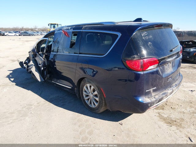 40374120 :رقم المزاد ، 2C4RC1BG7KR560105 vin ، 2019 Chrysler Pacifica Touring L مزاد بيع