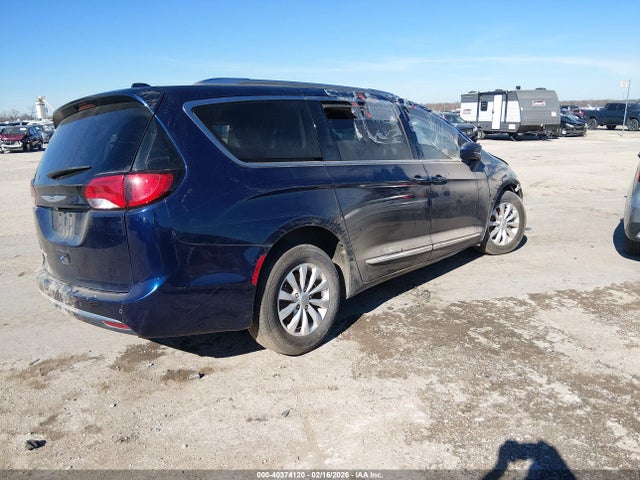 40374120 :رقم المزاد ، 2C4RC1BG7KR560105 vin ، 2019 Chrysler Pacifica Touring L مزاد بيع