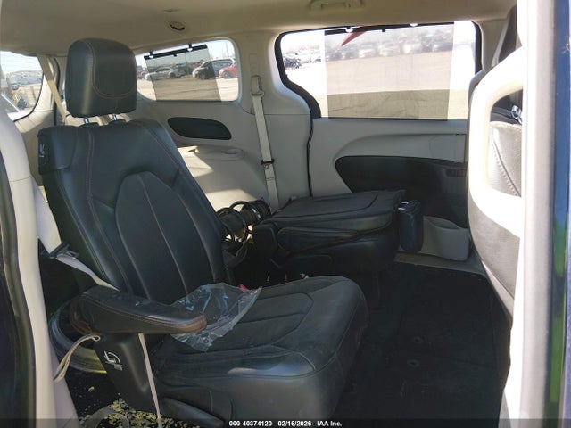40374120 :رقم المزاد ، 2C4RC1BG7KR560105 vin ، 2019 Chrysler Pacifica Touring L مزاد بيع