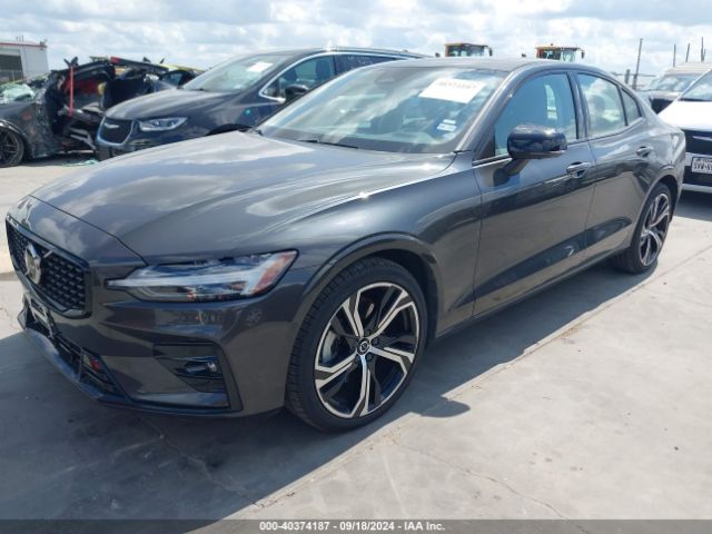 7JRL12FL6RG296428 Volvo S60 B5 Plus Dark Theme