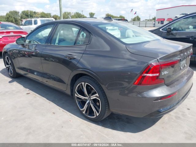 7JRL12FL6RG296428 Volvo S60 B5 Plus Dark Theme
