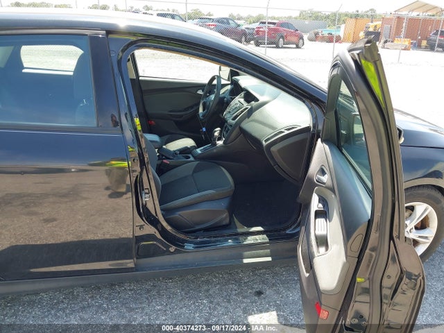 Ford FOCUS SE 2014 1FADP3F2XEL410369 Image 5