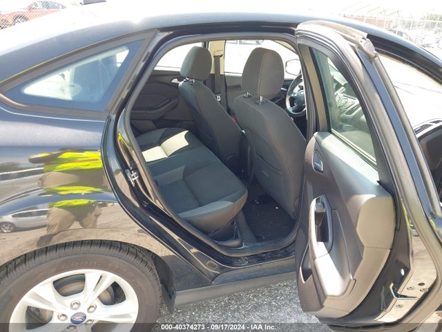 Ford FOCUS SE 2014 1FADP3F2XEL410369 Image 8