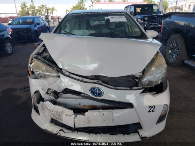 JTDKDTB39E1069874 Toyota Prius C One