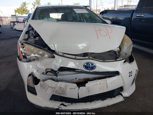 JTDKDTB39E1069874 Toyota Prius C One
