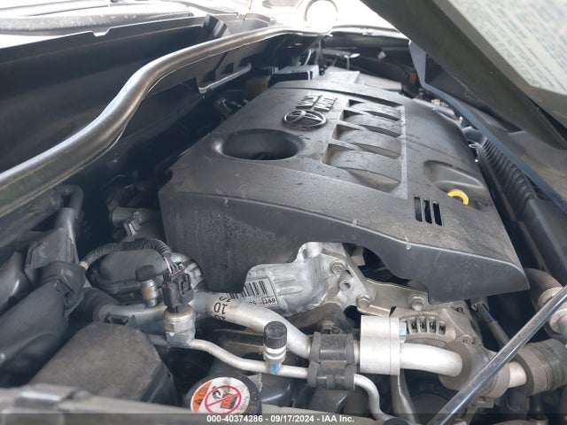 Toyota C-HR XLE 2018 NMTKHMBX2JR029208 Image 10