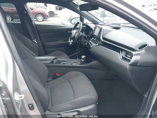 Toyota C-HR XLE 2018 NMTKHMBX2JR029208 Image 5