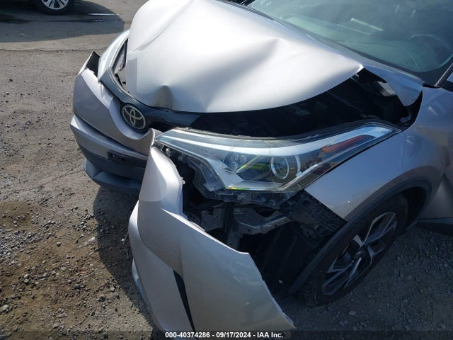 Toyota C-HR XLE 2018 NMTKHMBX2JR029208 Image 6