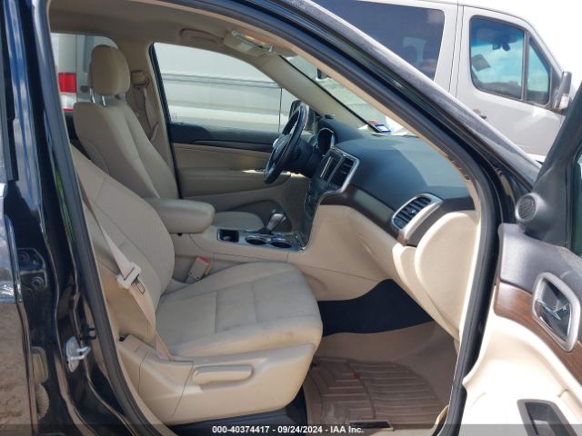 1C4RJEAG6JC241722 Jeep Grand Cherokee Laredo E 4x2