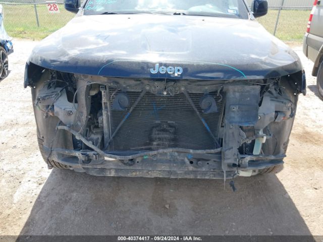 1C4RJEAG6JC241722 Jeep Grand Cherokee Laredo E 4x2