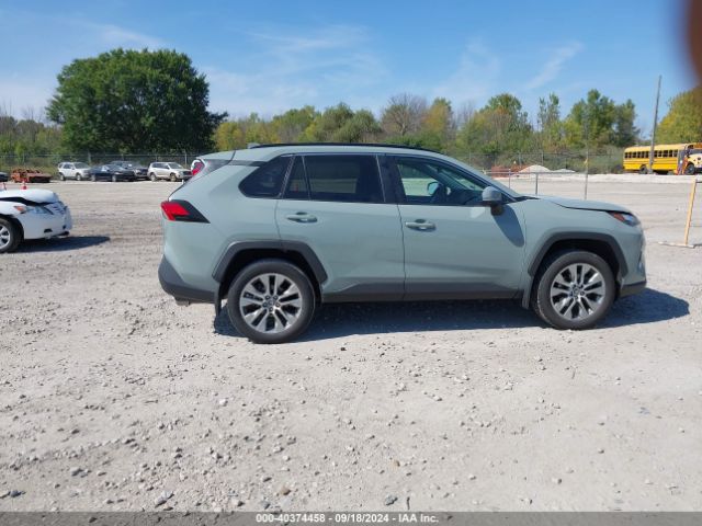 2T3A1RFVXNW305193 Toyota Rav4 Xle Premium