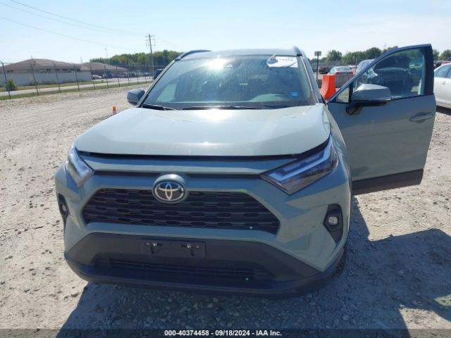 2T3A1RFVXNW305193 Toyota Rav4 Xle Premium