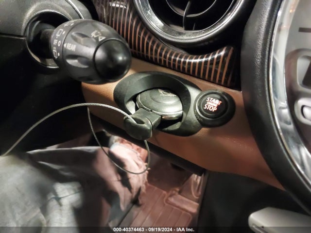 2010 MINI COOPER S WMWMF7C51ATX45076 Photo 10