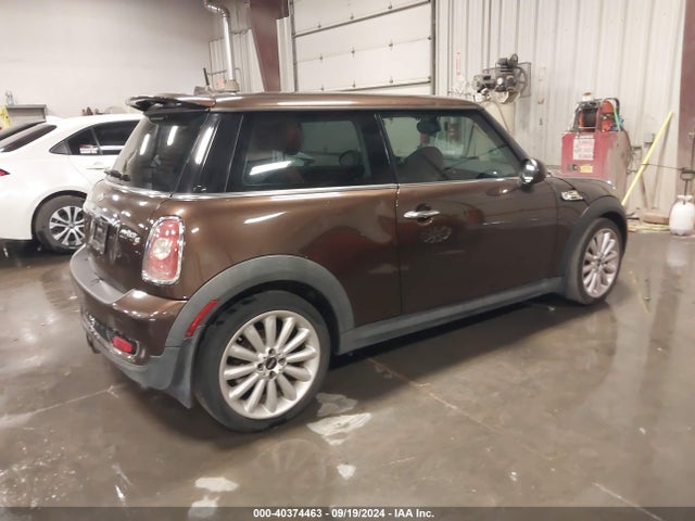 2010 MINI COOPER S WMWMF7C51ATX45076 Photo 3