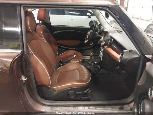 2010 MINI COOPER S WMWMF7C51ATX45076 Photo 4