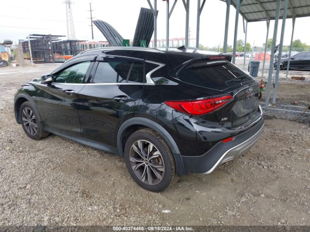 SJKCH5CR2JA059797 Infiniti Qx30 Premium