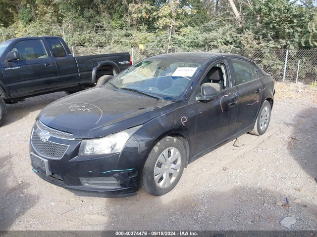 Chevrolet Cruze Ls Manual 2014 1G1PB5SG7E7401181 Image 2