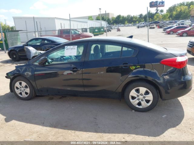 KNAFK4A60F5429212 KIA FORTE LX