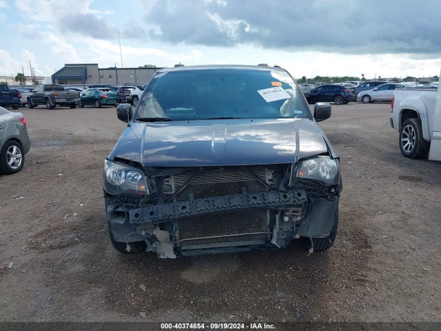 2C4RDGEGXJR239072 Dodge Grand Caravan Gt
