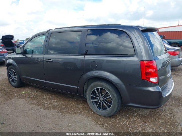 2C4RDGEGXJR239072 Dodge Grand Caravan Gt