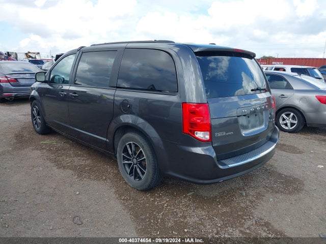 2C4RDGEGXJR239072 Dodge Grand Caravan Gt