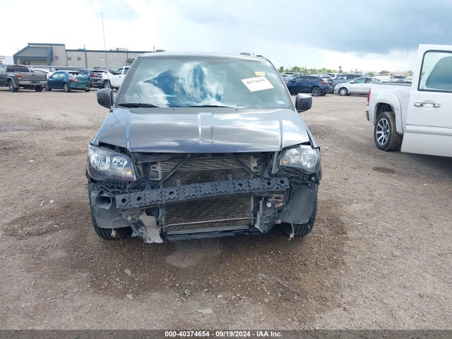 2C4RDGEGXJR239072 Dodge Grand Caravan Gt