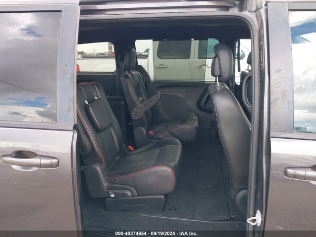 2C4RDGEGXJR239072 Dodge Grand Caravan Gt