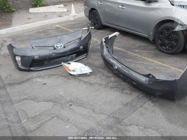 Toyota Prius Two 2015 JTDKN3DU7F0470351 Image 12