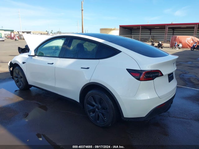 2024 TESLA MODEL Y 7SAYGDED2RF094899 Photo 2