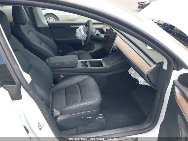 2024 TESLA MODEL Y 7SAYGDED2RF094899 Photo 4