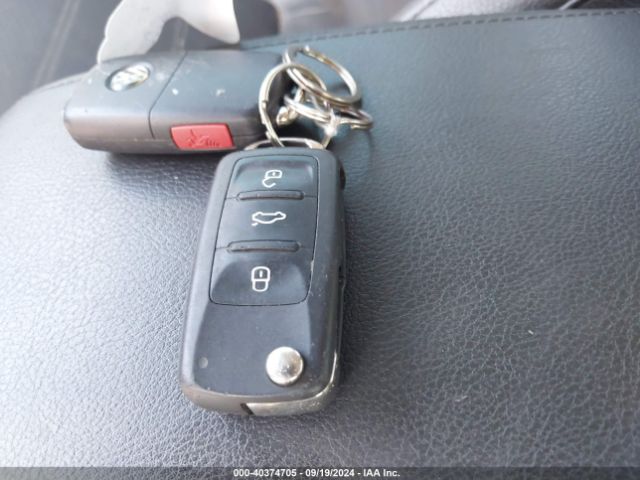 1VWBA7A31JC036803 Volkswagen Passat 2.0t Se