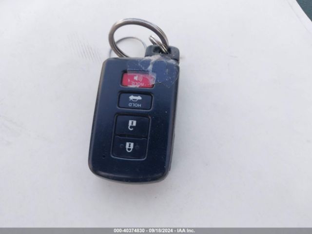 5YFBURHE1JP763475 Toyota COROLLA SE