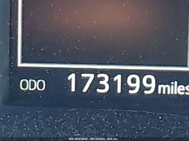 5YFBURHE1JP763475 Toyota COROLLA SE