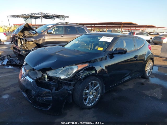 Hyundai Veloster Base W/gray 2014 KMHTC6AD0EU215477 Image 2