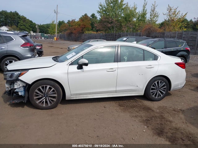 4S3BNAF68J3010559 Subaru Legacy Premium