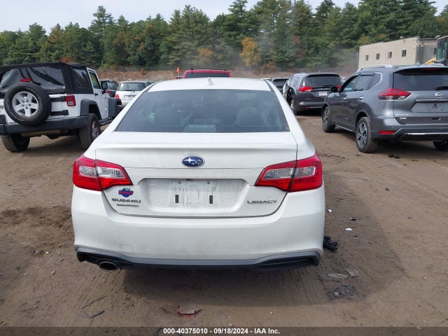 4S3BNAF68J3010559 Subaru Legacy Premium