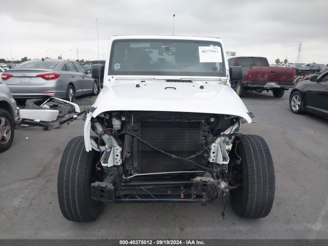1C4BJWDG7FL637037 Jeep Wrangler Unlimited Freedom Edition