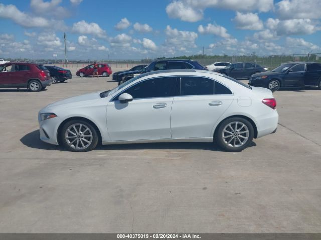 WDD3G4EB4LW042382 Mercedes-Benz A 220
