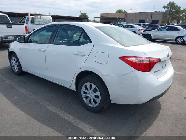Toyota COROLLA L 2017 5YFBURHE3HP571162 Image 3